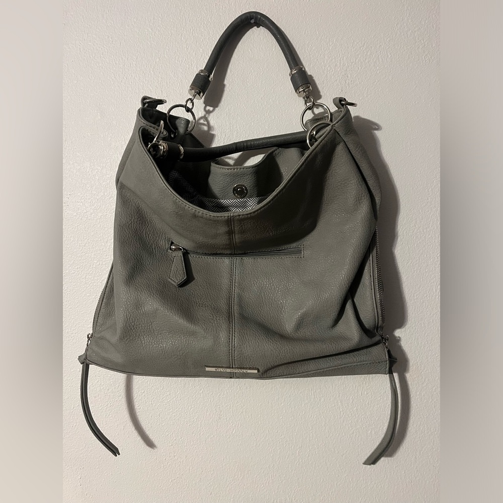 Grey Steve Madden Purse with zippers and pockets